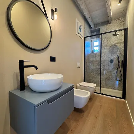 Apartman Pedroom Via San Tomaso *
