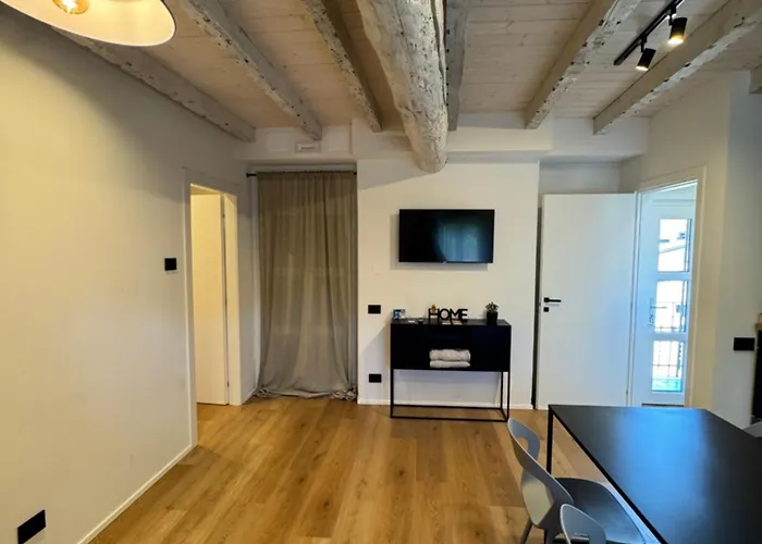 アパート Pedroom Via San Tomaso ベルガモ