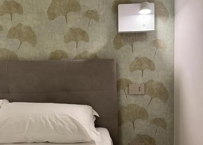 Pedroom Via San Tomaso *